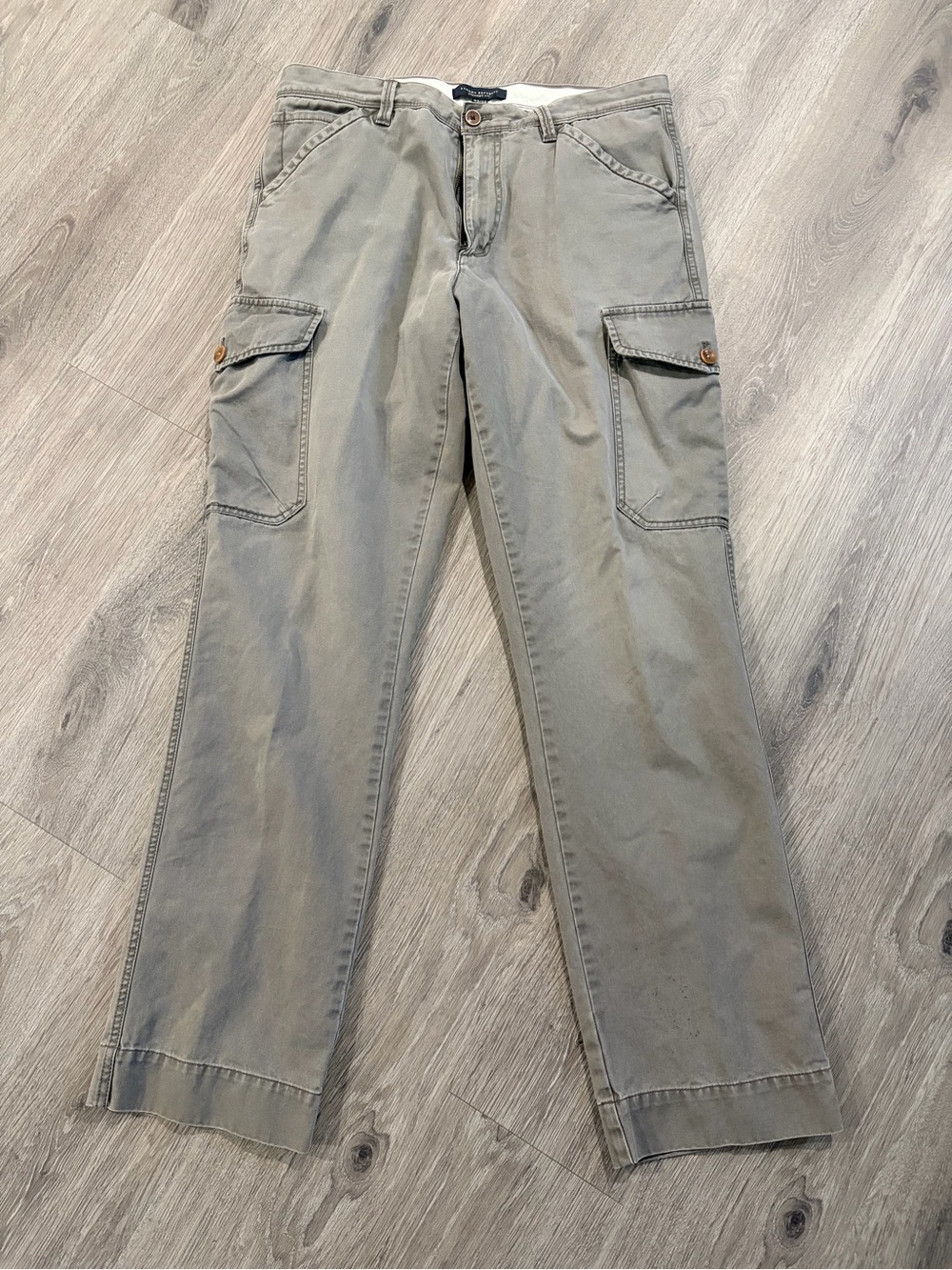 Men's Banana Republic Cargo Pants in Brown - Casual Utility Style - Picture 3 of 4